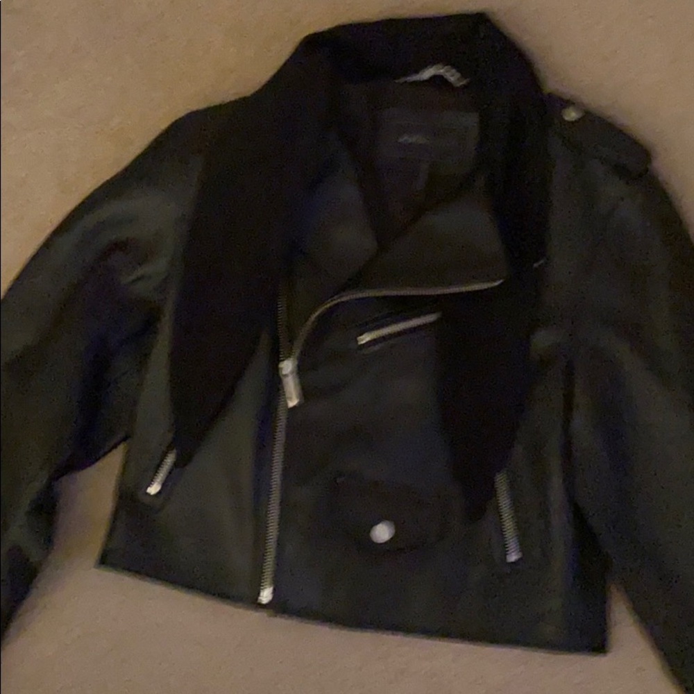 BCBG MAXAZRIA BLACK LEATHER JACkET  SIZE XS